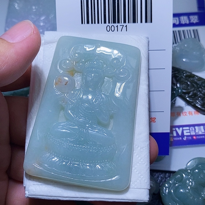 翡翠未镶嵌颈饰天光墟翡翠市场现金代购