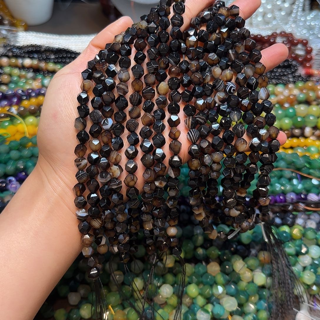 玛瑙/玉髓合金珠宝半成品8mm黑玛万切面一条