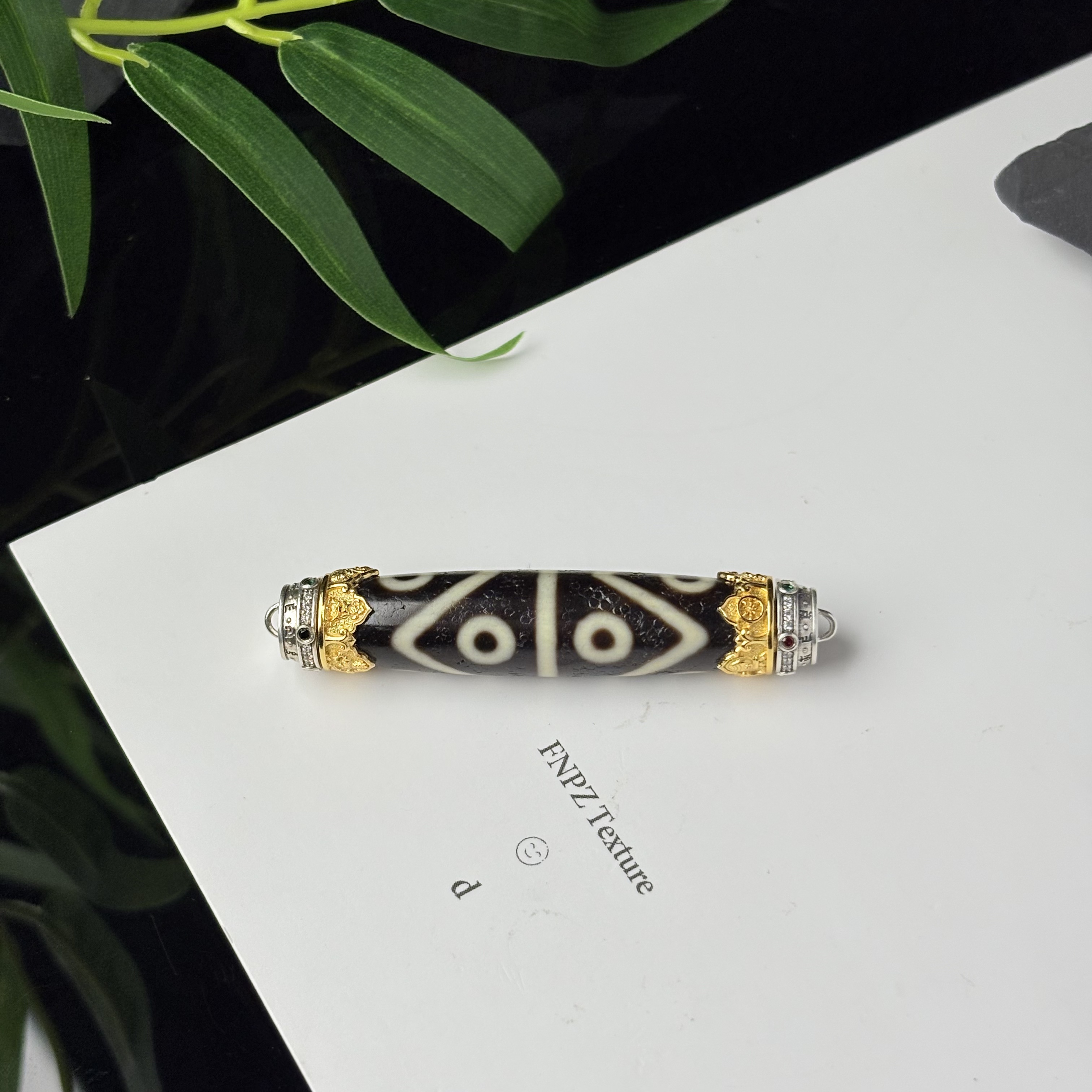 壹加火火|大黑天银镶大七八眼上肯牙黄吊坠多样性发其一