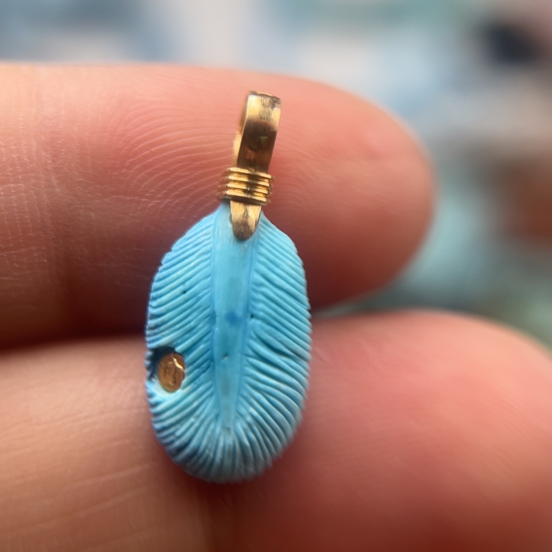 绿松石未镶嵌颈饰