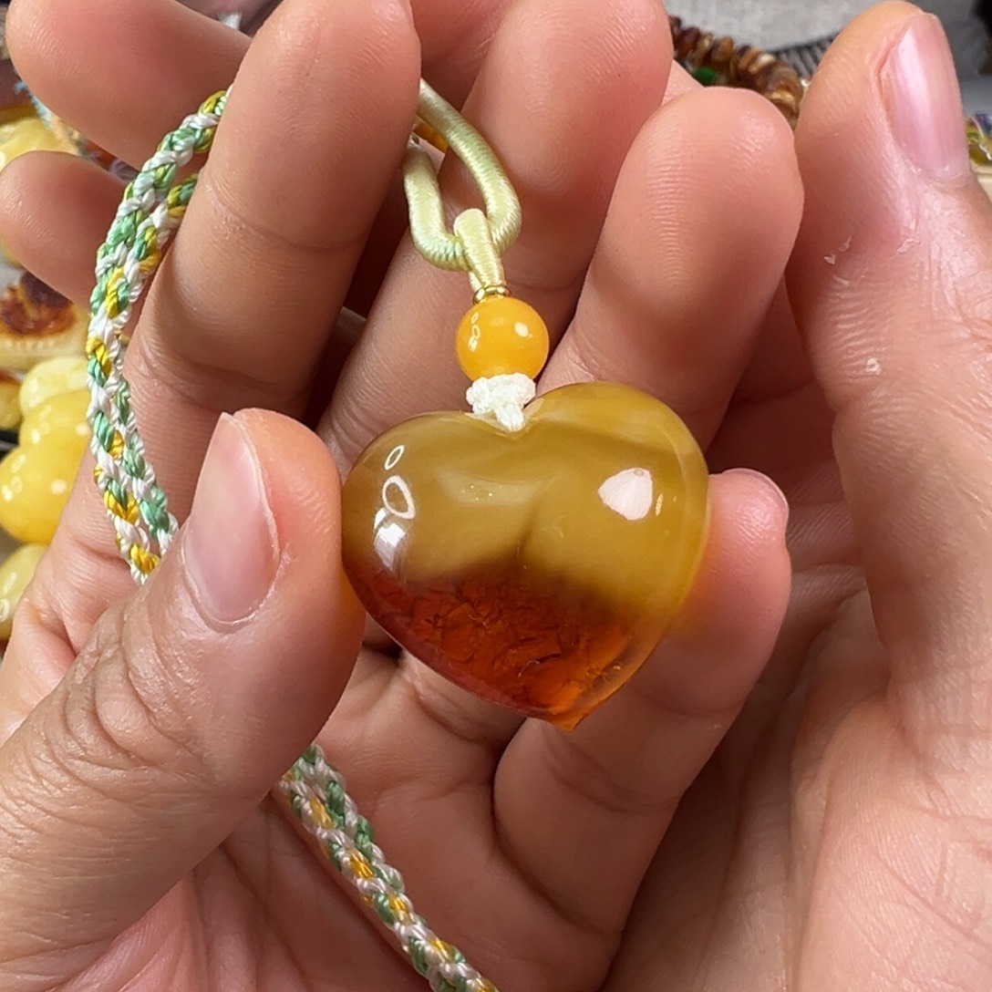 蜜蜡裸石未镶嵌蜜蜡