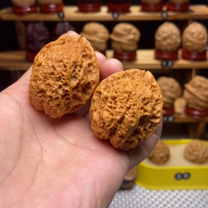 文玩核桃吊坠蟾王46