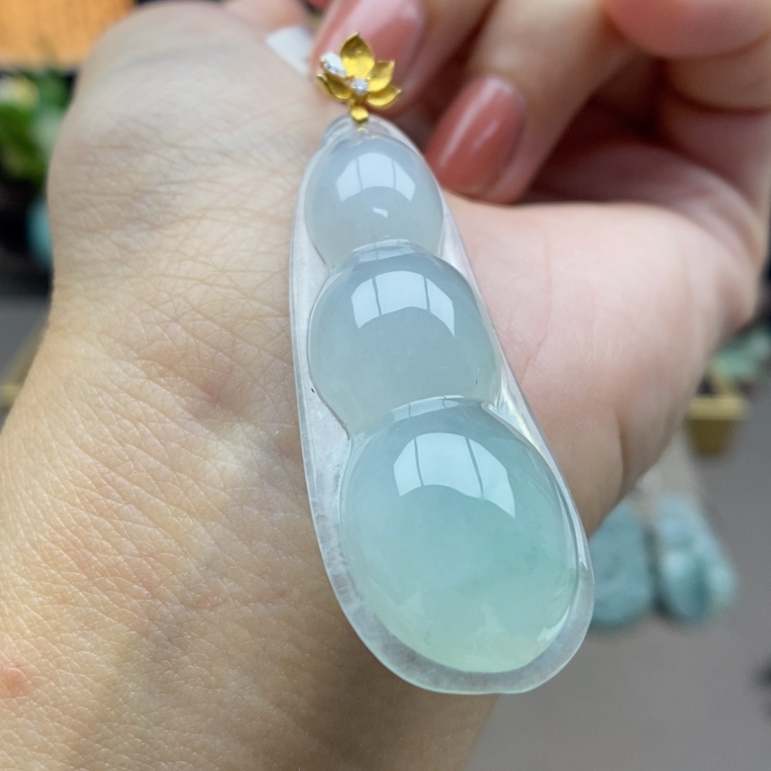 翡翠18K金镶嵌颈饰吊坠44