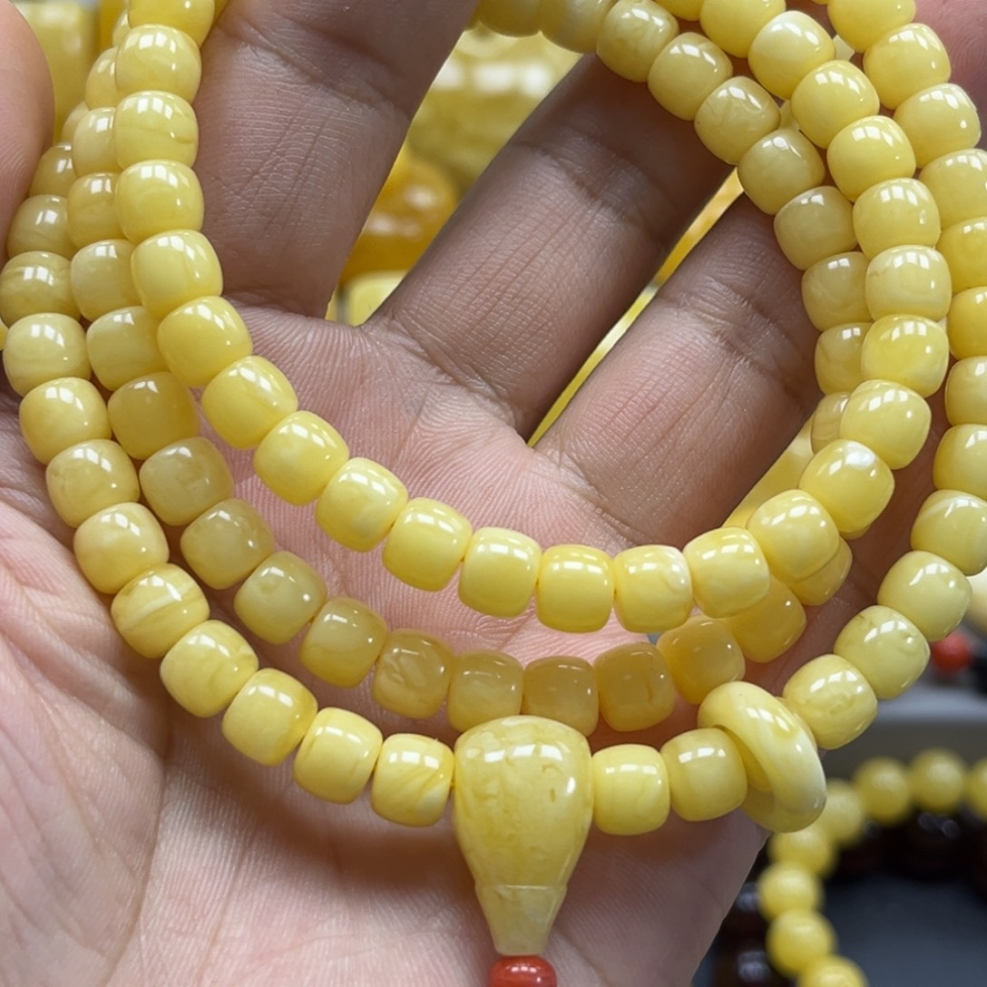 蜜蜡未镶嵌珠宝奇石