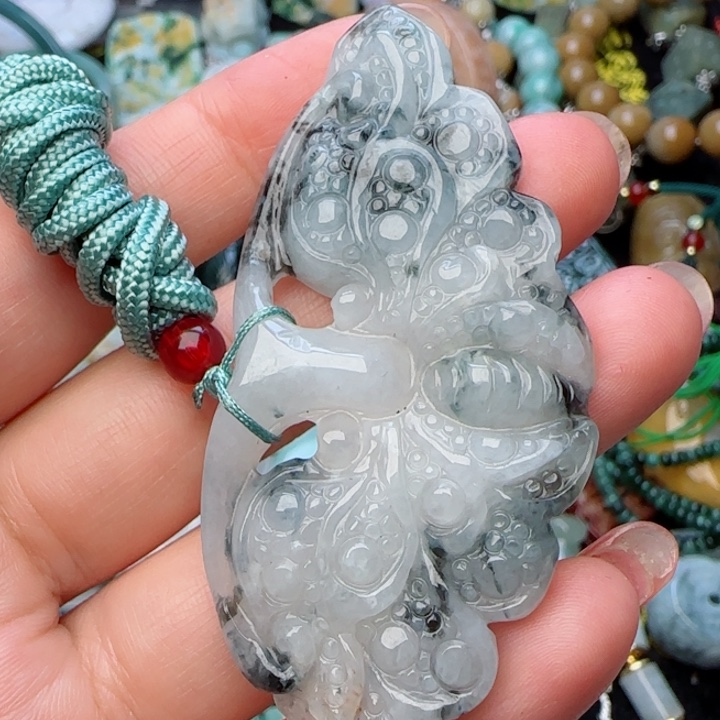 翡翠颈饰未镶嵌天然A货67