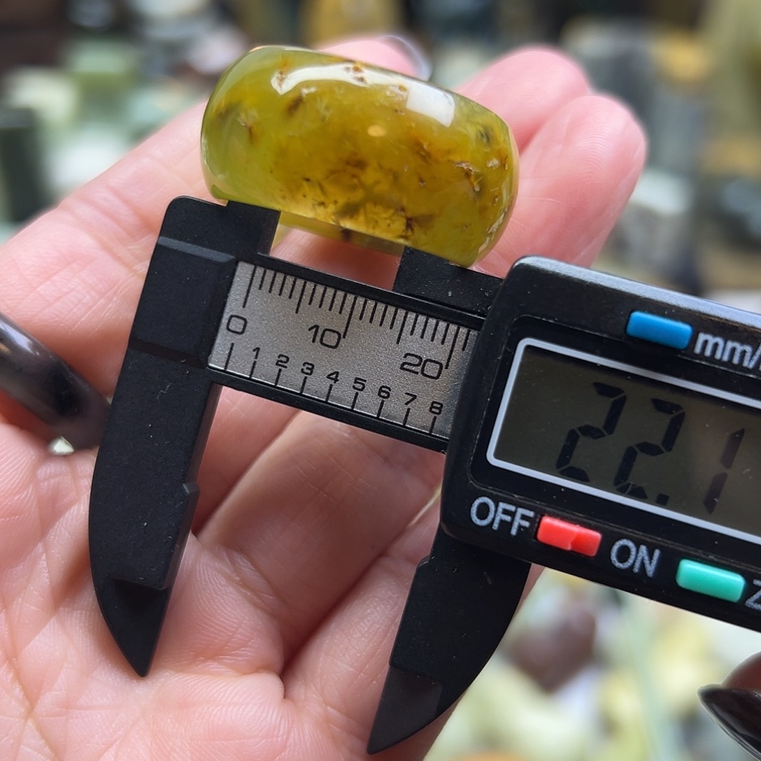 岫玉未镶嵌颈饰花玉金草22.2有草坑