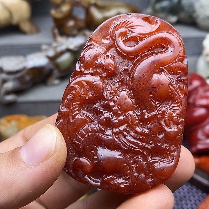 未镶嵌蛇纹石玉颈饰