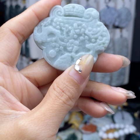 翡翠颈饰未镶嵌翡翠