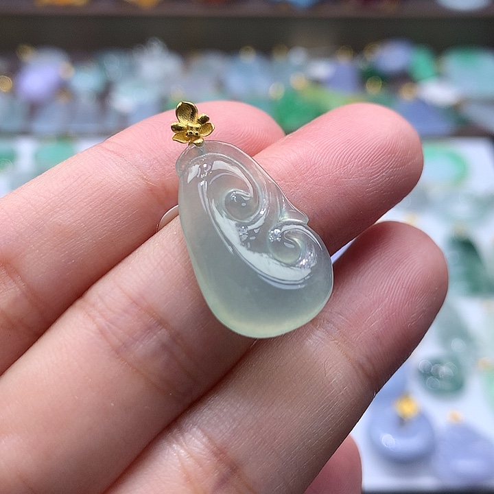 翡翠未镶嵌颈饰翡翠