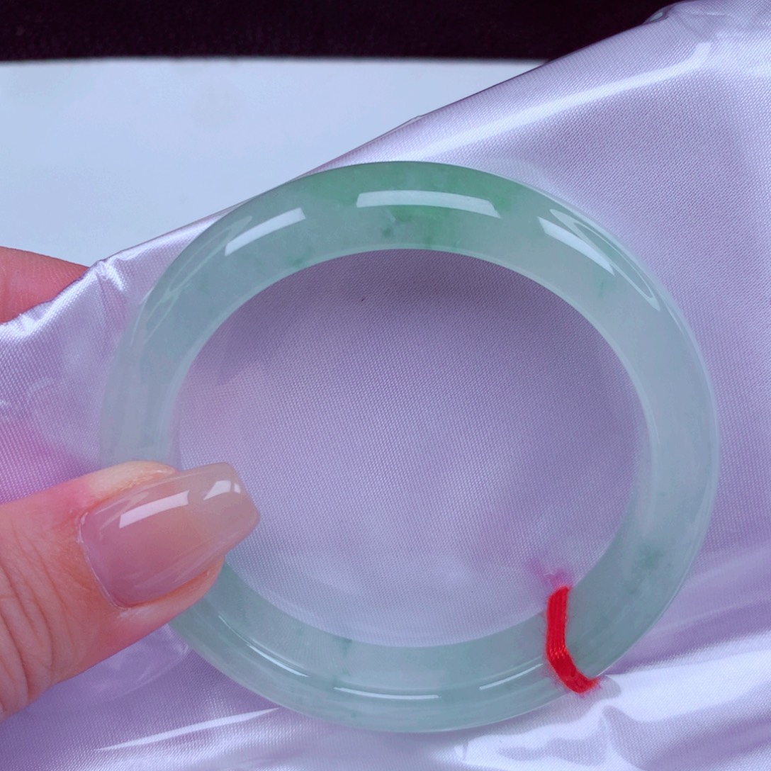 翡翠未镶嵌手镯手镯