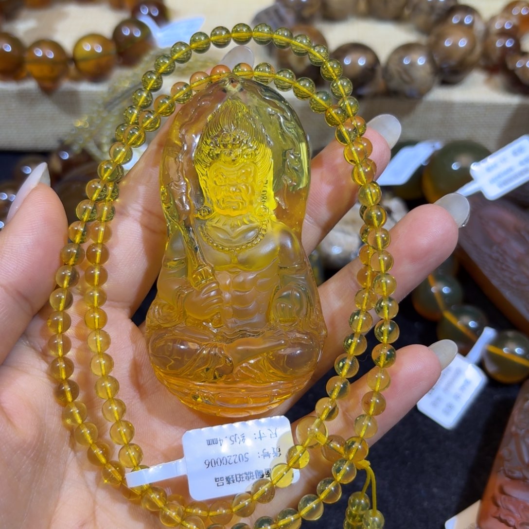 琥珀珠宝奇石未镶嵌米**鱼不动明王