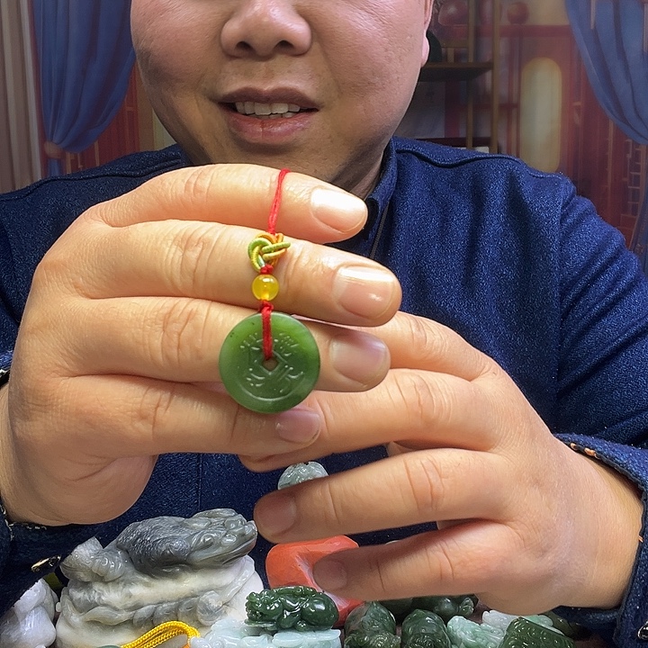 和田玉（碧玉）未镶嵌颈饰学生平安扣