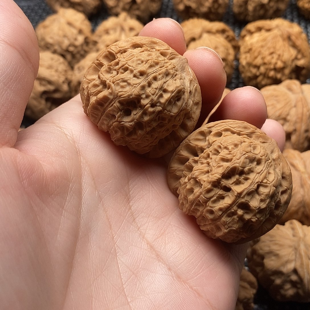 蒋***琛文玩核桃吊坠核桃