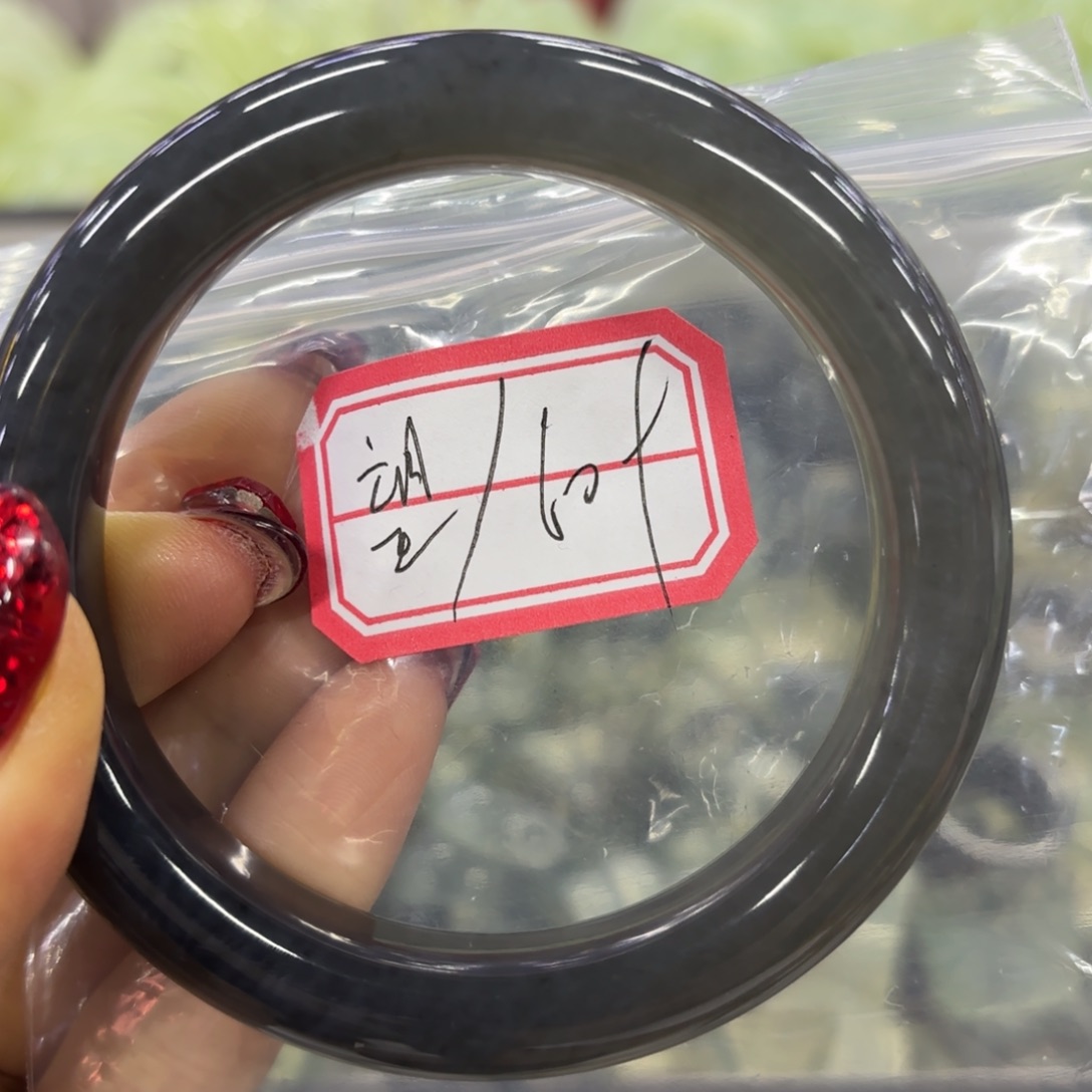 蛇纹石玉手镯未镶嵌望*?