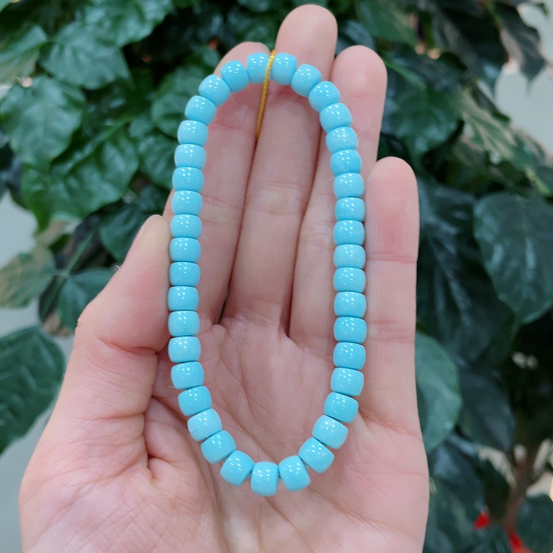 绿松石颈饰未镶嵌