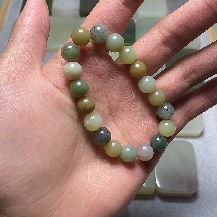 好***运和田玉未镶嵌颈饰