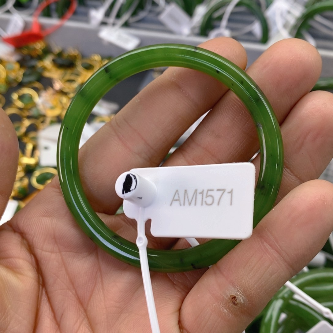 和田玉（碧玉）手镯未镶嵌一***猪54