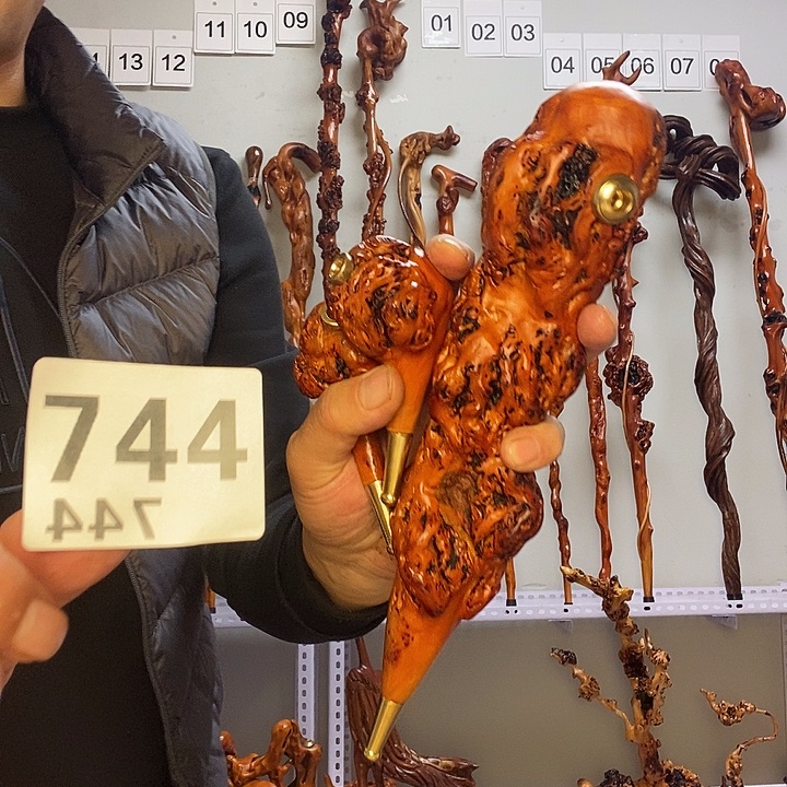 神***童大叶紫檀（黑酸枝木类）
