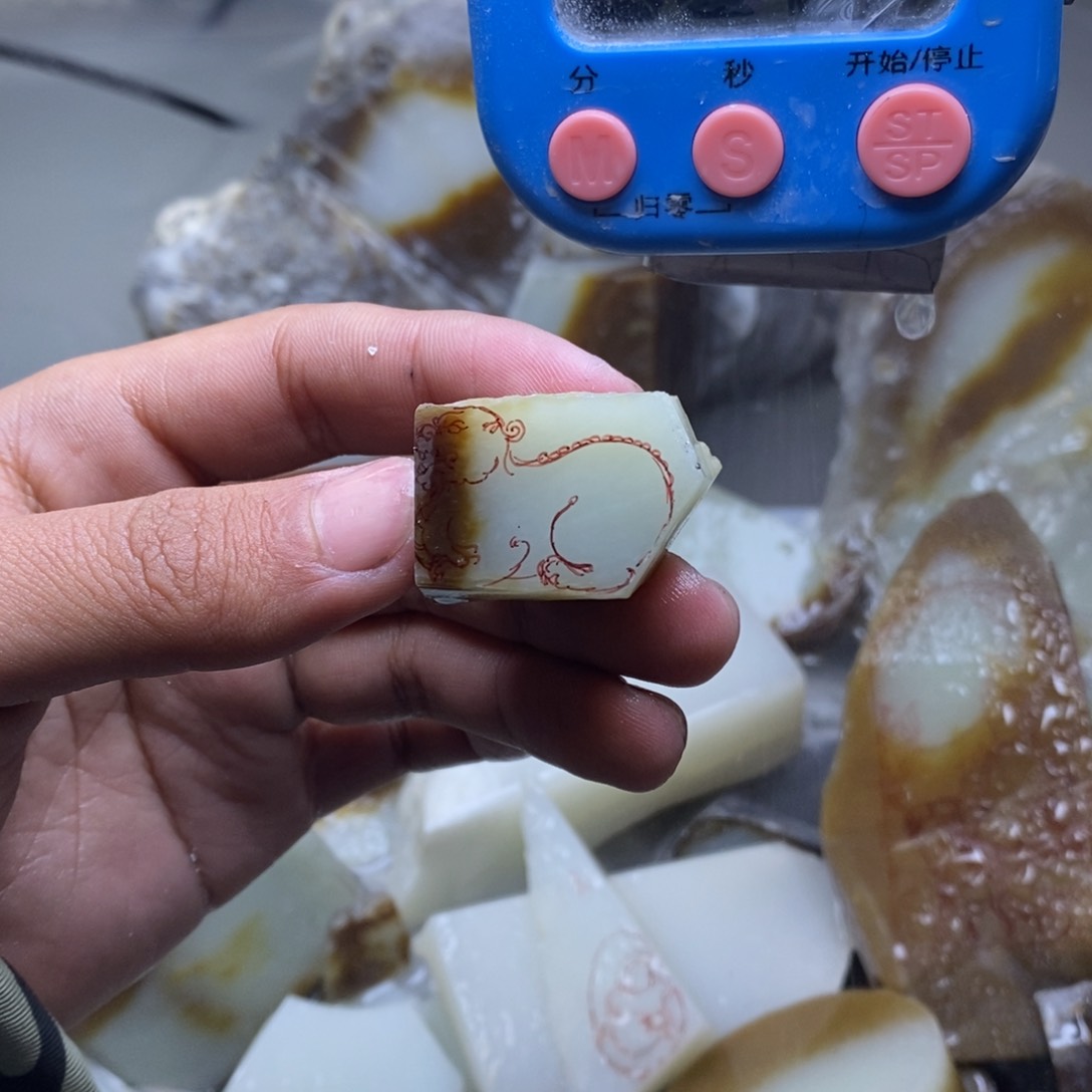 定制和田玉吊坠未镶嵌奋*