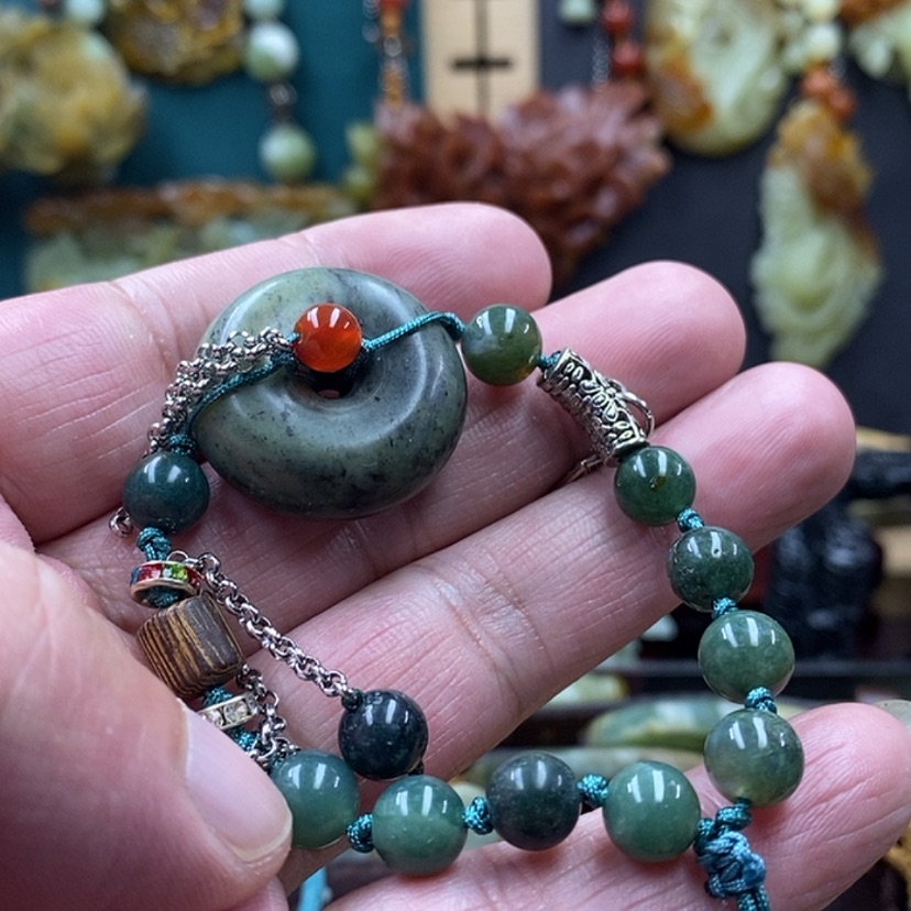 【闪购商品】蛇纹石玉手牌未镶嵌