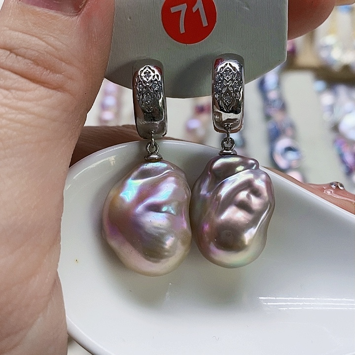 银S925镶嵌耳饰淡水珍珠