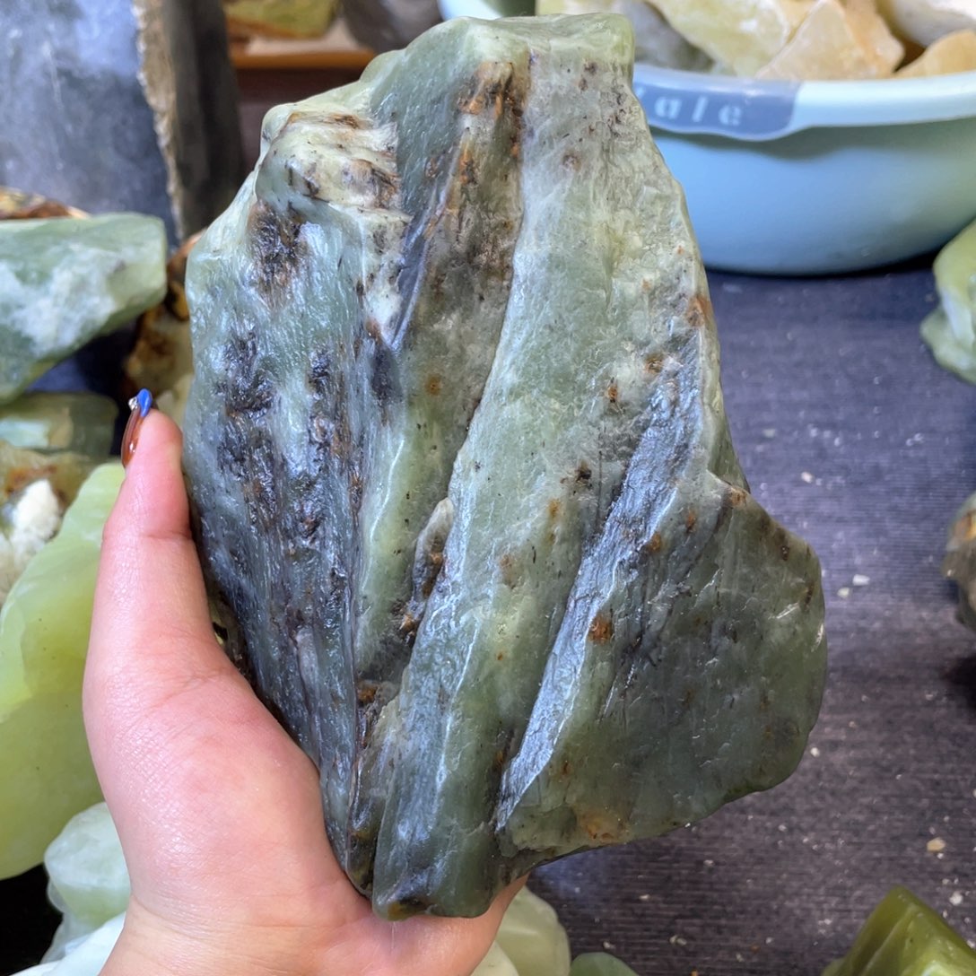 蛇纹石玉未镶嵌中国四大名玉简易