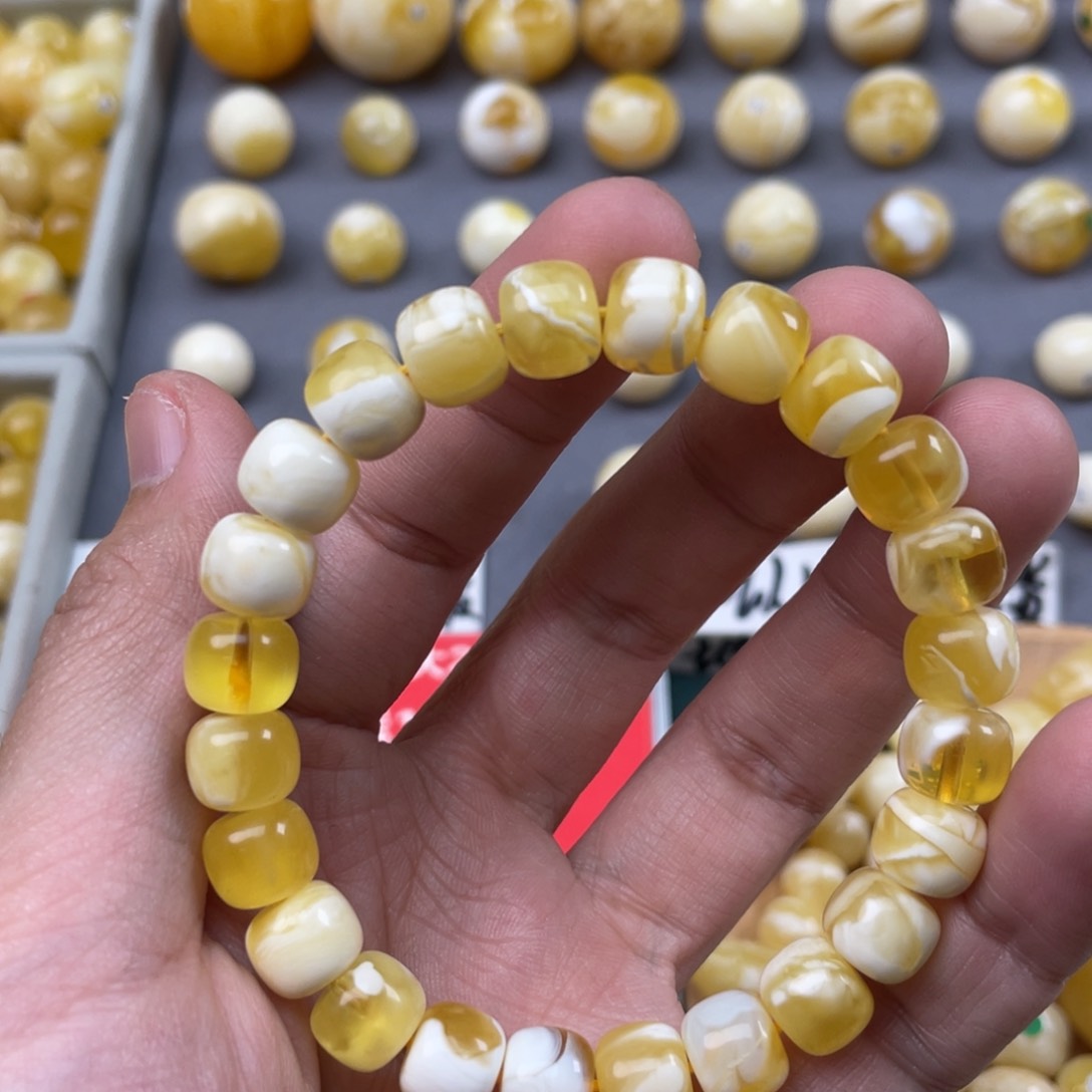 蜜蜡珠宝奇石未镶嵌