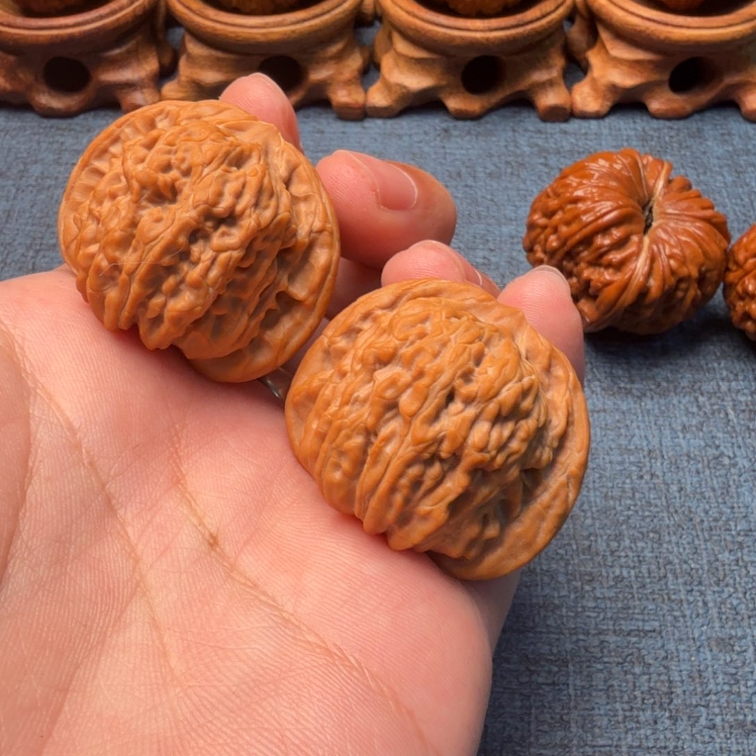 猴头核桃把件K****e汗高楼40尺寸70