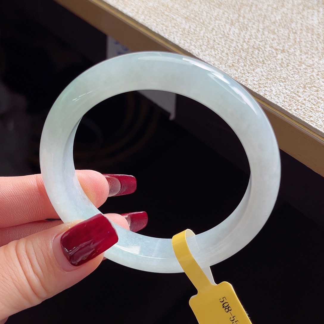 翡翠手镯未镶嵌手镯