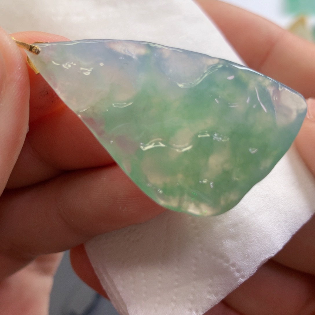 【闪购商品】翡翠吊坠(不含链)未镶嵌