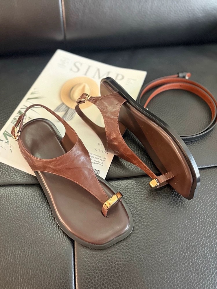 【景致】YOULL 夏季新款法式度假风夹趾凉鞋2505300003