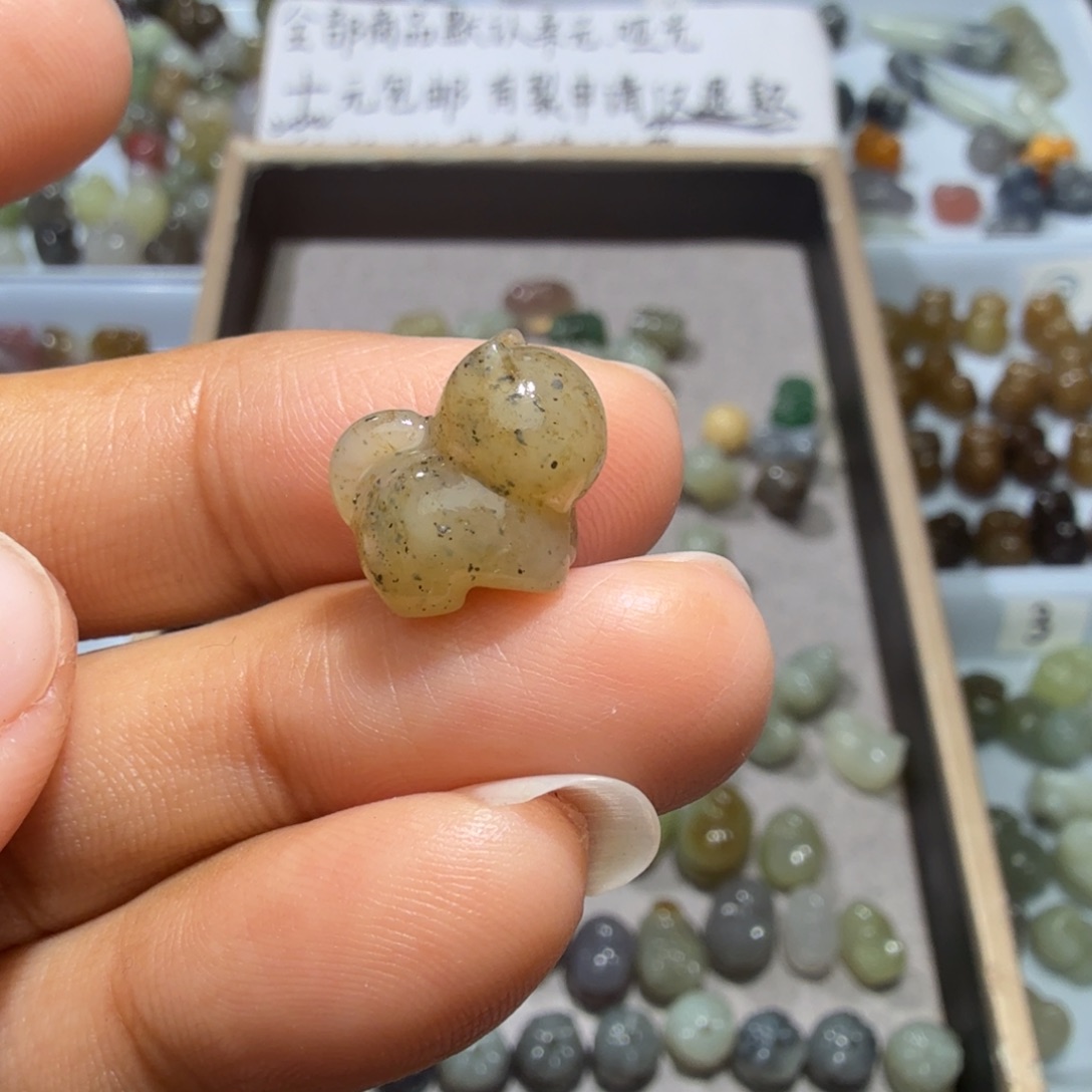 和田玉未镶嵌珠宝奇石