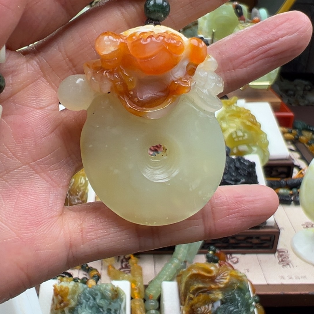 岫玉未镶嵌挂件挂件