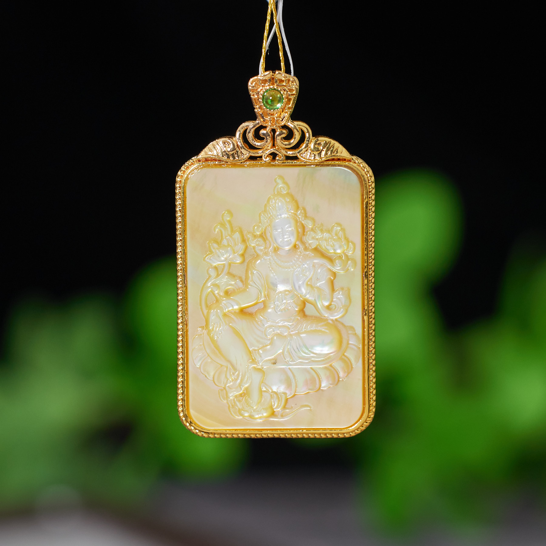 【歪歪】度母*黄贝吊坠（加加）18K镶嵌W3503