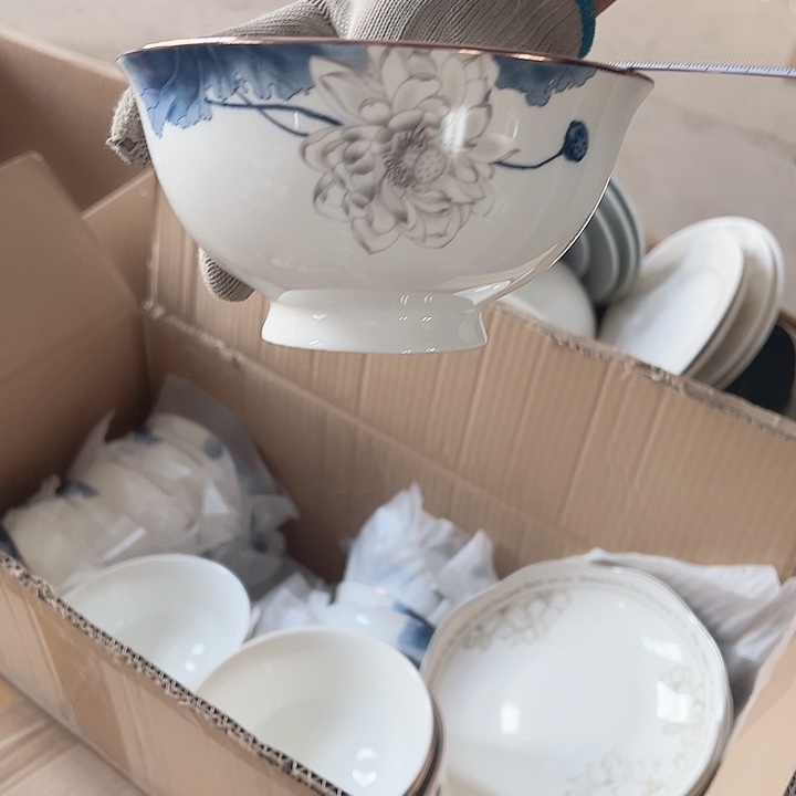 荷花面碗4只装哈哈哈