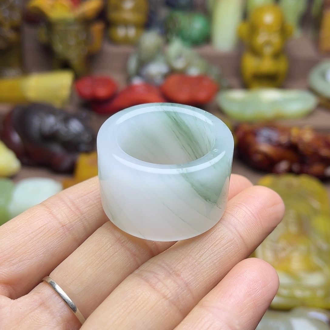 白玉菩提吊坠107。。