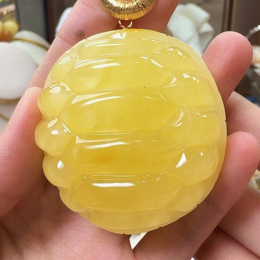 琥珀未镶嵌颈饰吊坠