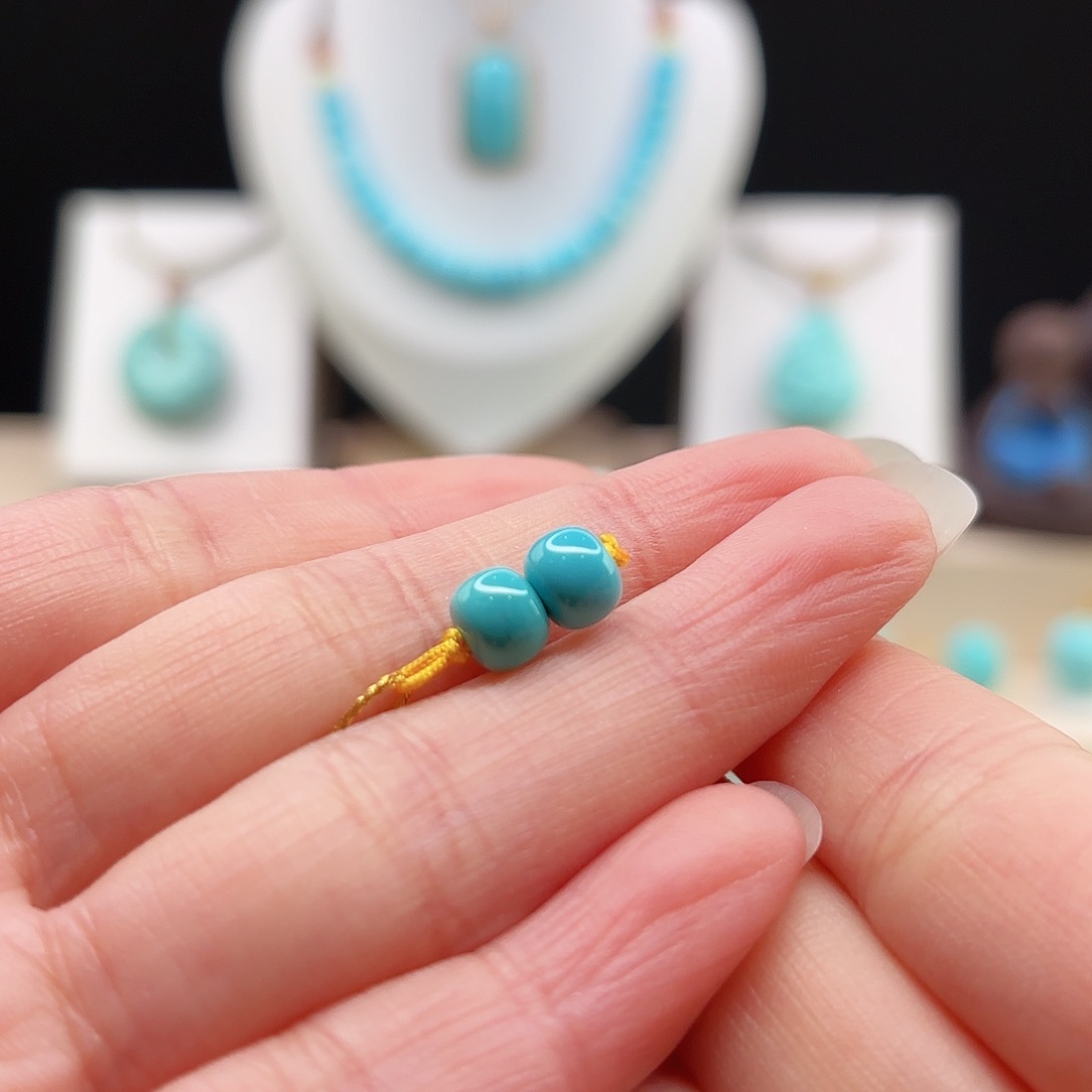 绿松石配饰未镶嵌