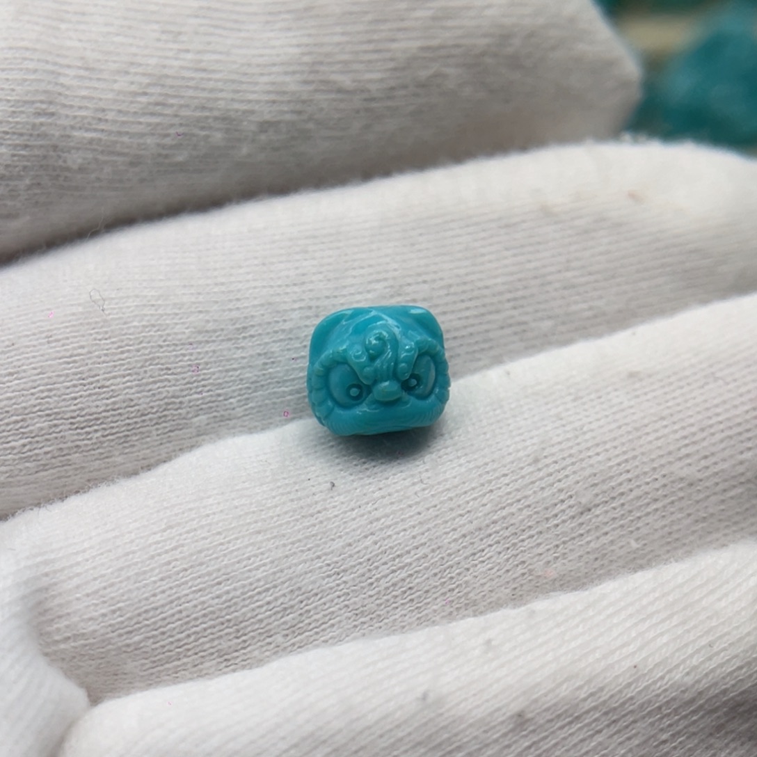 绿松石未镶嵌颈饰卡9-8