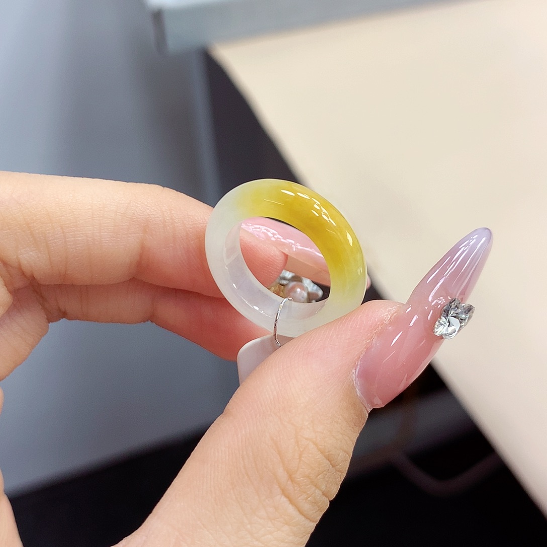 翡翠未镶嵌戒指8.9号