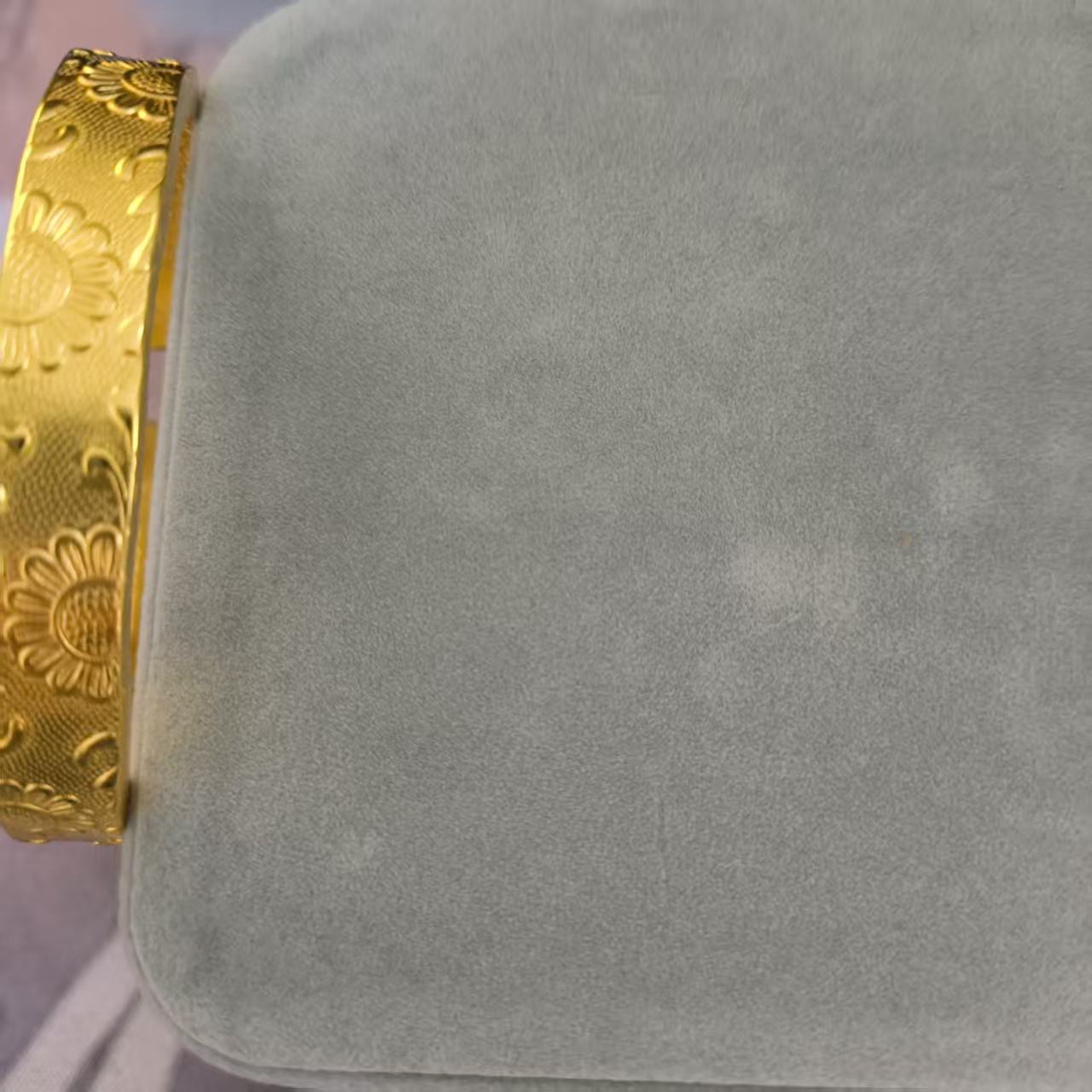 时尚设计款太阳花手镯黄sy11245