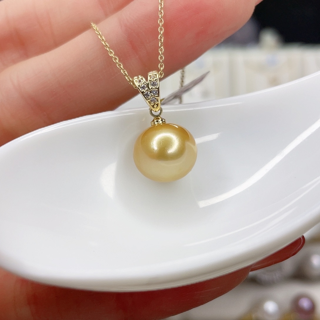 淡水珍珠吊坠(赠链)未镶嵌