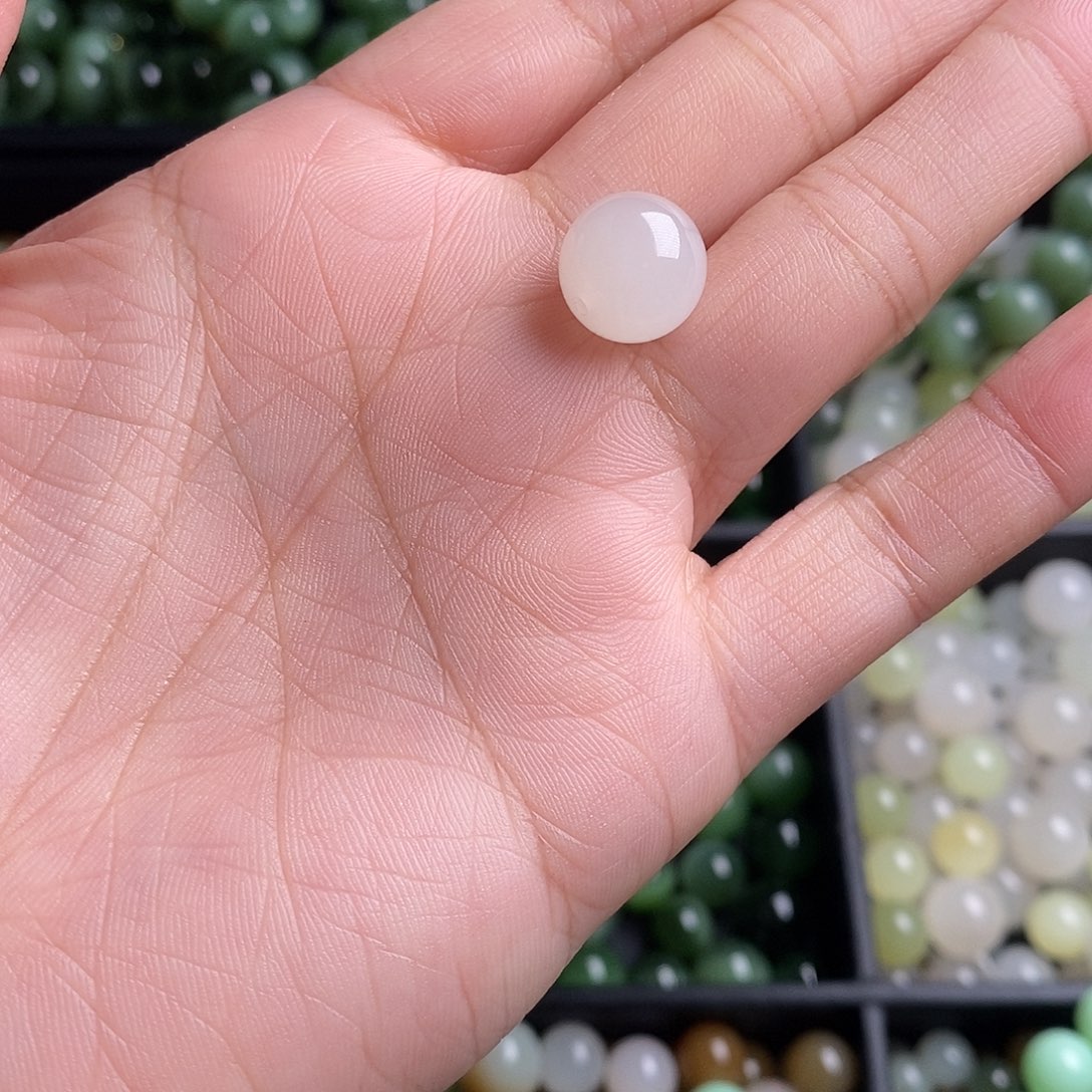 和田玉未镶嵌珠宝半成品