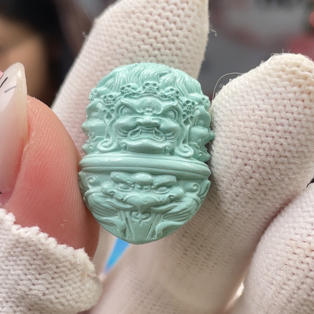 绿松石未镶嵌挂件