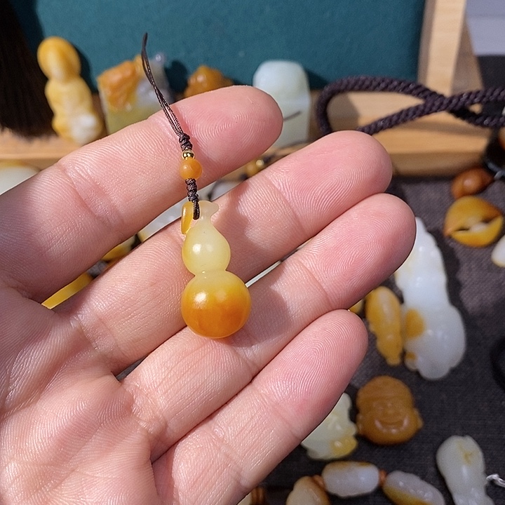 【闪购商品】和田玉挂件未镶嵌疯*癫