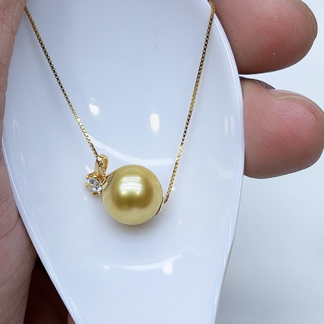 海水珍珠18K金镶嵌吊坠(赠链)