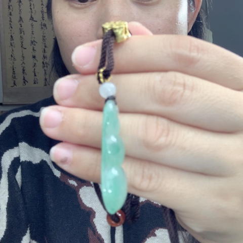 石英质玉颈饰未镶嵌