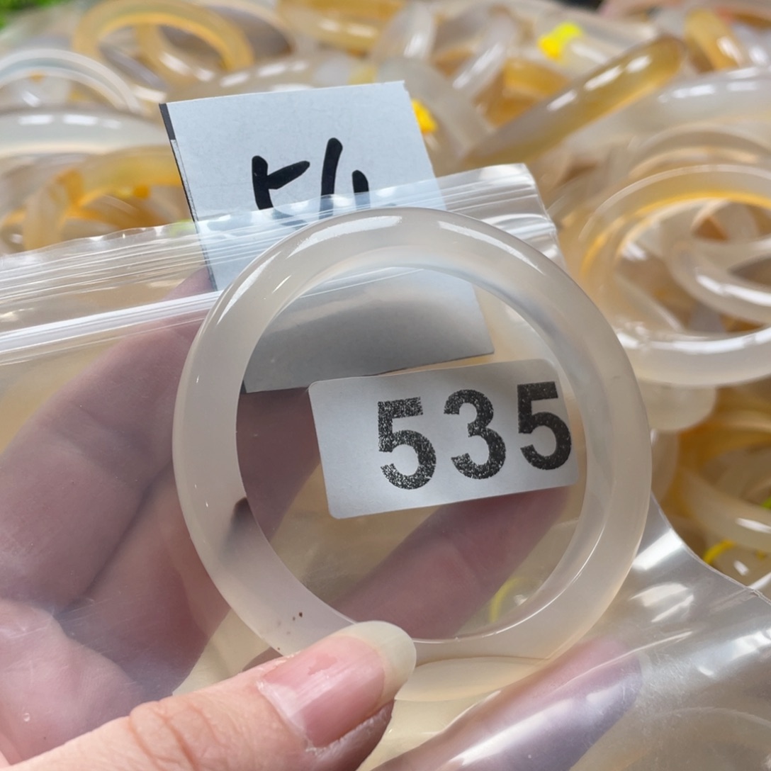 玛瑙/玉髓未镶嵌手镯