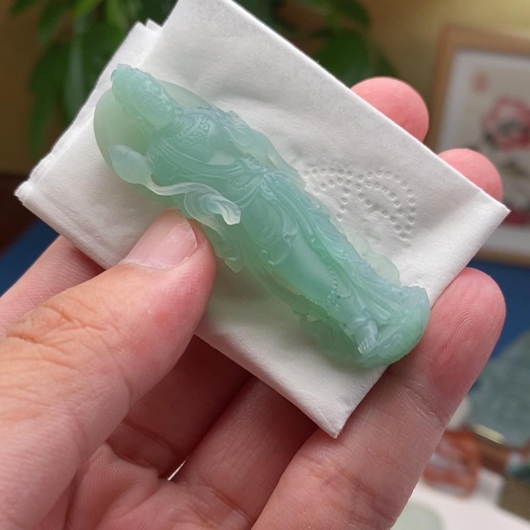 定制翡翠未镶嵌缅甸翡翠晴绿观音