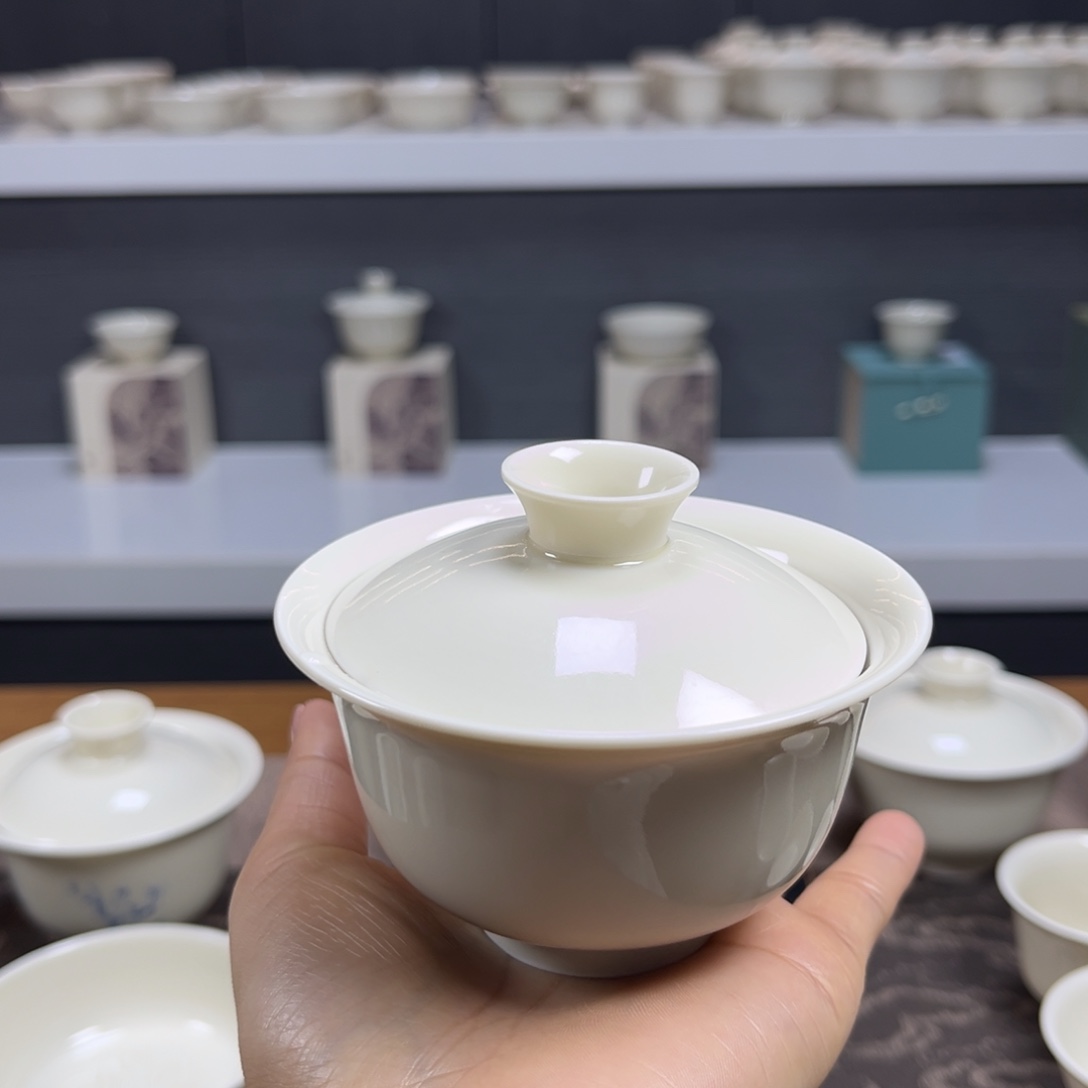 廿***人全手工 微瑕 高温瓷